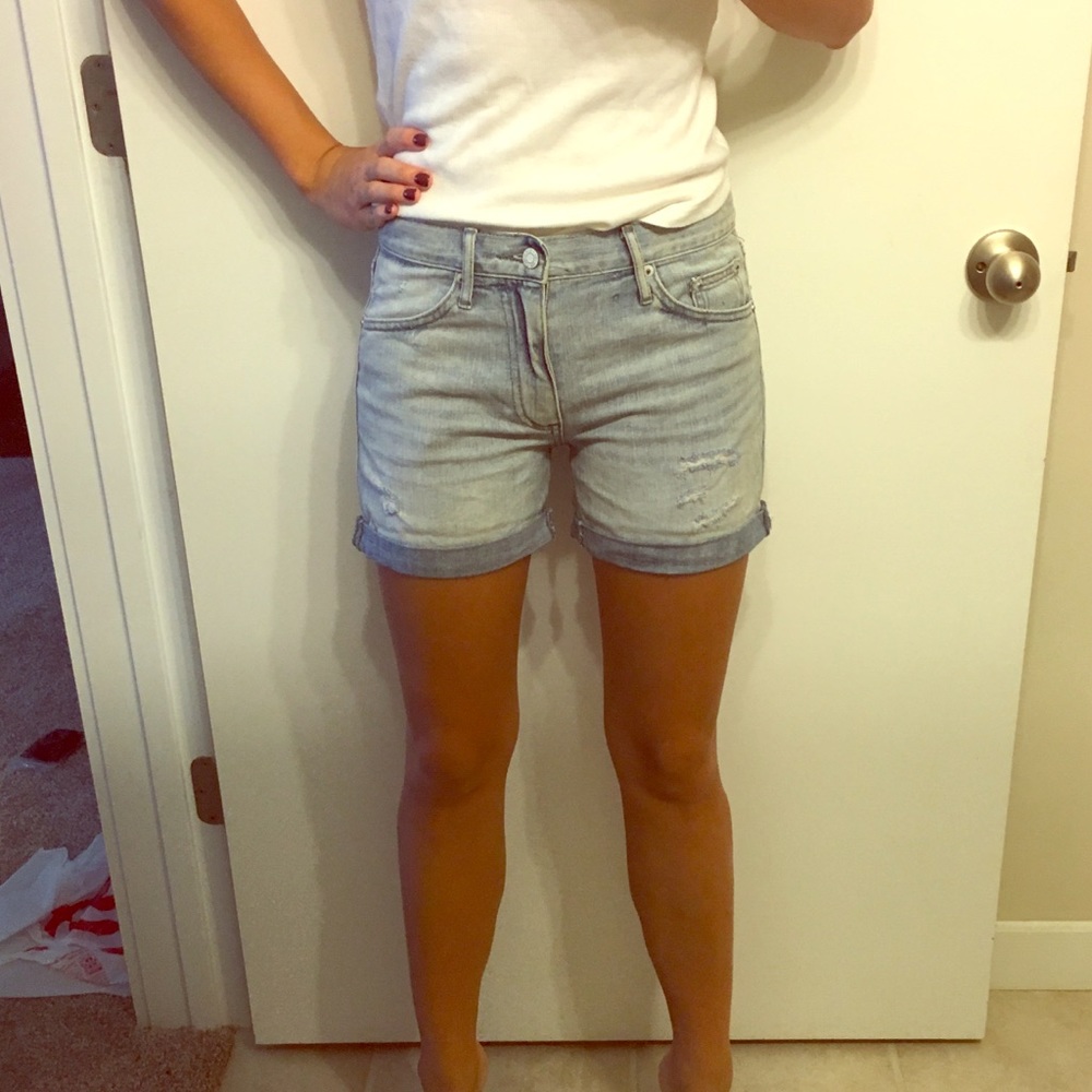 Gap Light Wash Boyfriend Jean Shorts